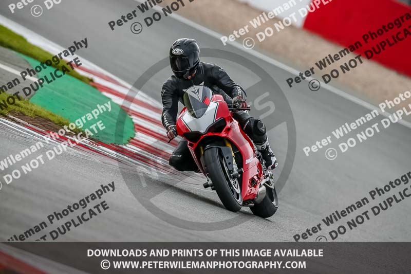 PJ Motorsport Photography;donington no limits trackday;donington park photographs;donington trackday photographs;no limits trackdays;peter wileman photography;trackday digital images;trackday photos